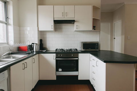 Lotus Stay Manly - Apartment 29B - Accommodation Yamba 4