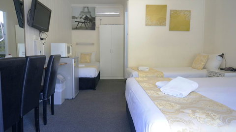 Highway Motor Inn Taree - Accommodation Yamba 2