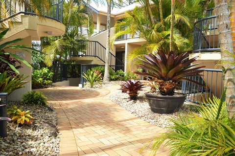 Outrigger Bay - Accommodation Yamba 4