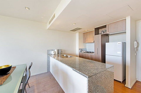 Wyndel Apartments North Sydney - Harbour Watch - Accommodation Yamba 7