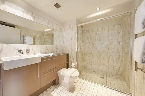 Wyndel Apartments North Sydney - Harbour Watch - Accommodation Yamba 5