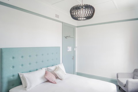 Oasis On Beamish Hotel - Accommodation Yamba 1