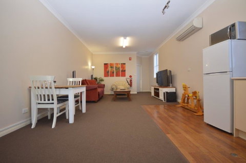 The Old Saddlery - Accommodation Yamba 5