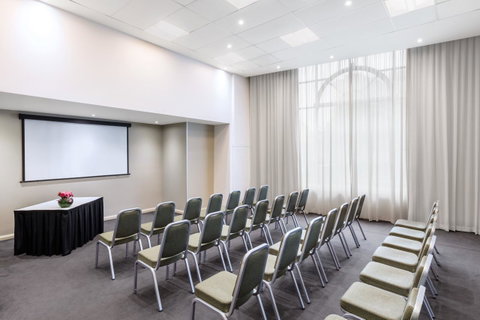 Adina Apartment Hotel Sydney Central - Accommodation Yamba 14