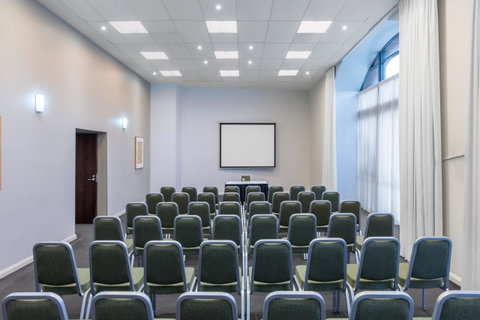 Adina Apartment Hotel Sydney Central - Accommodation Yamba 9