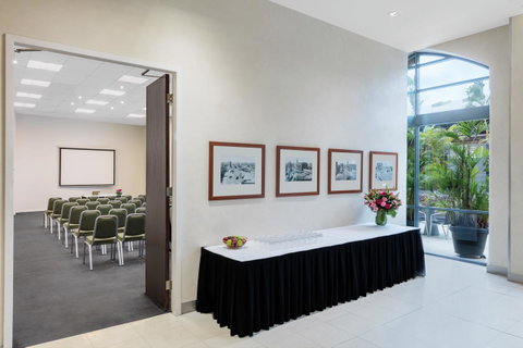 Adina Apartment Hotel Sydney Central - Accommodation Yamba 12