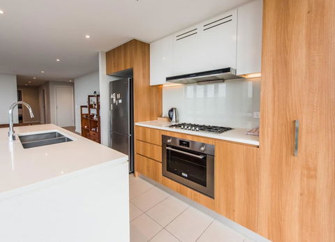 180Â° Water View Three Bedroom (wooden Furniture) - Accommodation Yamba 31