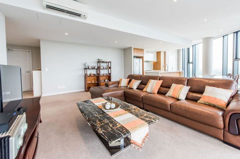 180Â° Water View Three Bedroom (wooden Furniture) - Accommodation Yamba 15