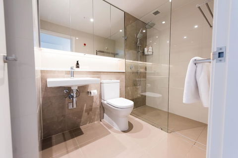 180Â° Water View Three Bedroom (wooden Furniture) - Accommodation Yamba 27