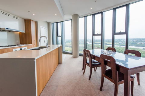 180Â° Water View Three Bedroom (wooden Furniture) - Accommodation Yamba 10