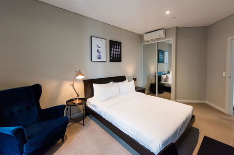 180Â° Water View Three Bedroom (wooden Furniture) - Accommodation Yamba 8