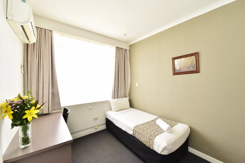 Diplomat Hotel Alice Springs - Accommodation Yamba 7