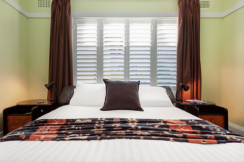 Art Deco Apartment With Breathtaking Water Views - Accommodation Yamba 10