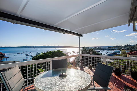 Art Deco Apartment With Breathtaking Water Views - Accommodation Yamba 3