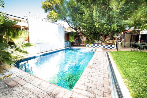 Jump Inn Alice Budget Accommodation - Accommodation Yamba 1