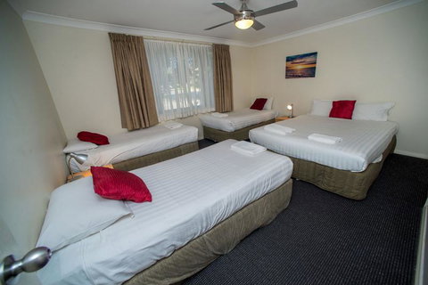 Beaches Serviced Apartments - Accommodation Yamba 0