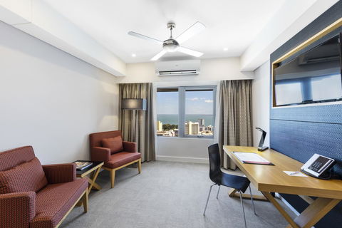 Oaks Darwin Elan Hotel - Accommodation Yamba 13