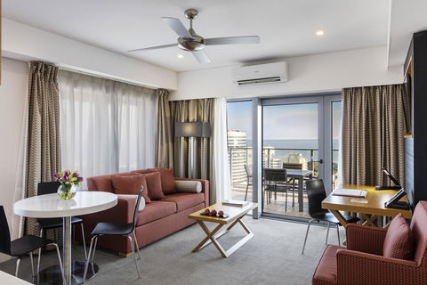 Oaks Darwin Elan Hotel - Accommodation Yamba 16