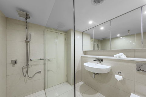 Oaks Darwin Elan Hotel - Accommodation Yamba 4