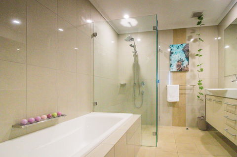 ZEN BY THE WATER - Esplanade Darwin Retreat - Accommodation Yamba 19