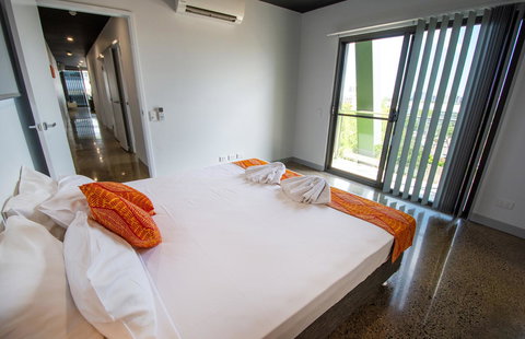 Magnum Serviced Apartments - Accommodation Yamba 34