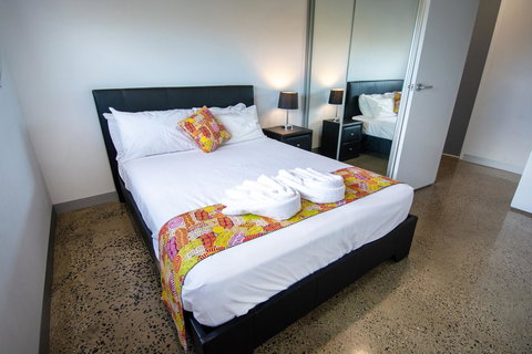 Magnum Serviced Apartments - Accommodation Yamba 2