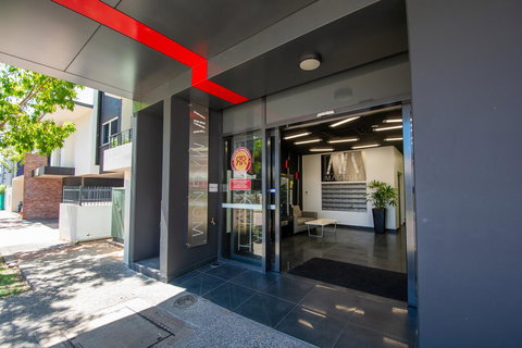 Magnum Serviced Apartments - Accommodation Yamba 25