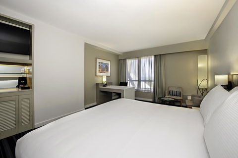 DoubleTree By Hilton Esplanade Darwin - Accommodation Yamba 12