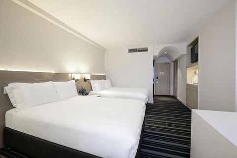 DoubleTree By Hilton Esplanade Darwin - Accommodation Yamba 17
