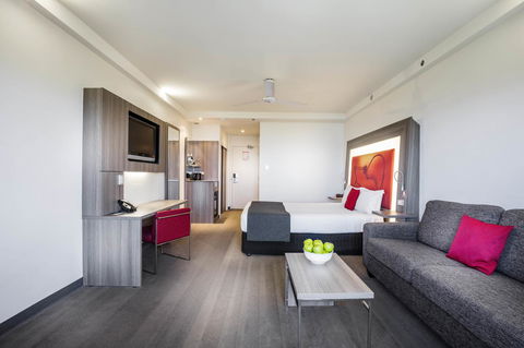 Novotel Darwin CBD - Accommodation Yamba 9