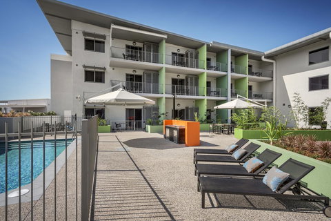 Hudson Berrimah - Accommodation Yamba 1