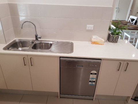 Darwin-Ocean Views, Tropical Getaway, Pool & Aircon - Accommodation Yamba 12