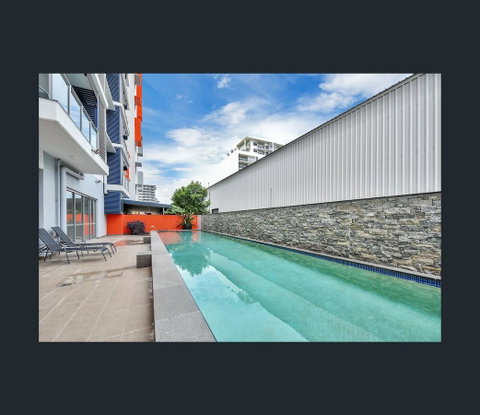 Darwin-Ocean Views, Tropical Getaway, Pool & Aircon - Accommodation Yamba 18