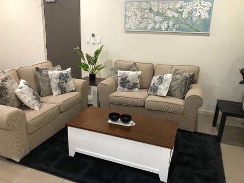 Darwin-Ocean Views, Tropical Getaway, Pool & Aircon - Accommodation Yamba 5