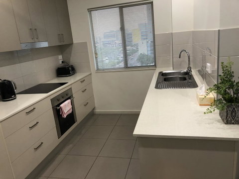 Darwin-Ocean Views, Tropical Getaway, Pool & Aircon - Accommodation Yamba 10