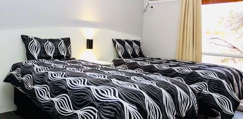 Erldunda Desert Oaks Resort - Accommodation Yamba 2
