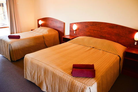 Erldunda Desert Oaks Resort - Accommodation Yamba 33