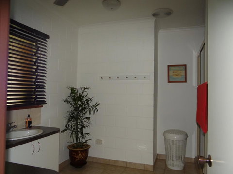 DARWIN'S SHADY ACRES RETREAT - Accommodation Yamba 27