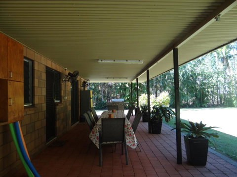 DARWIN'S SHADY ACRES RETREAT - Accommodation Yamba 6