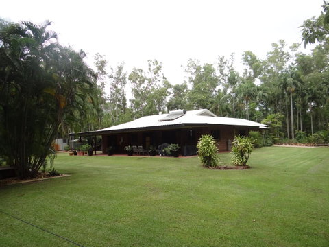 DARWIN'S SHADY ACRES RETREAT - Accommodation Yamba 0