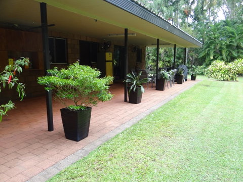 DARWIN'S SHADY ACRES RETREAT - Accommodation Yamba 7