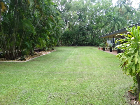 DARWIN'S SHADY ACRES RETREAT - Accommodation Yamba 8