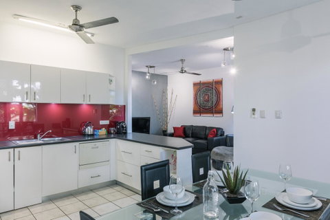 CitySide Apartment - 2 Bedroom With Private Courtyard - Accommodation Yamba 0