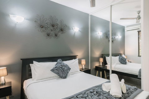 CitySide Apartment - 2 Bedroom With Private Courtyard - Accommodation Yamba 15