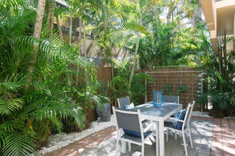 CitySide Apartment - 2 Bedroom With Private Courtyard - Accommodation Yamba 13