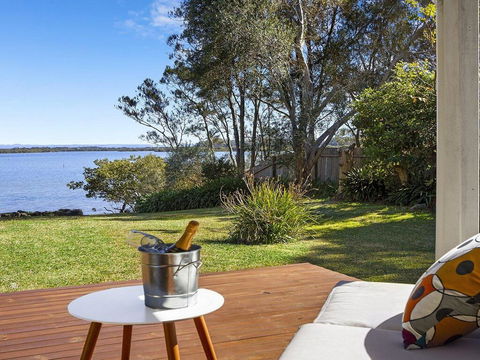 Braeside - Waterfront, Fireplace - Accommodation Yamba 0