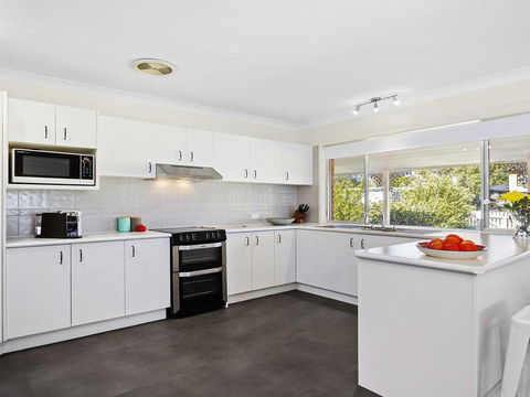 Braeside - Waterfront, Fireplace - Accommodation Yamba 2