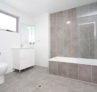 Brand new Family Friendly Apartment for 7 - Accommodation Yamba