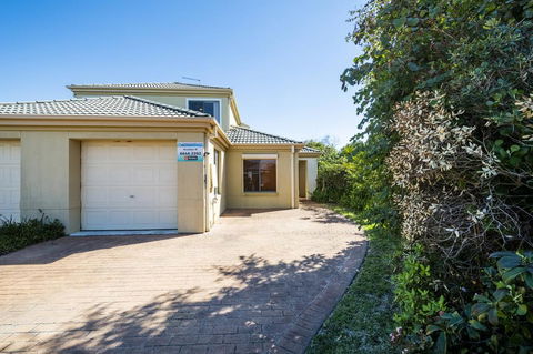 Breather - Accommodation Yamba 0