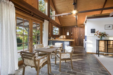 BROWNS COTTAGE - Accommodation Yamba 2